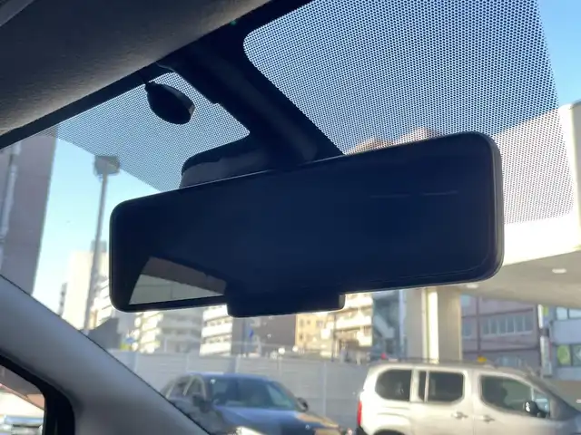 日産 ノート X 神奈川県 2017(平29)年 3.4万km オリーブグリーン 純正ナビ/ＣＤ／Bluetooth/ＡＵＸ　/フルセグＴＶ　/ＥＴＣ　/前後コーナーセンサー　/レーンキープアシスト　/スペアキー　/純正フロアマット　/プッシュスタート　/スマートキー　/取扱説明書　/保証書