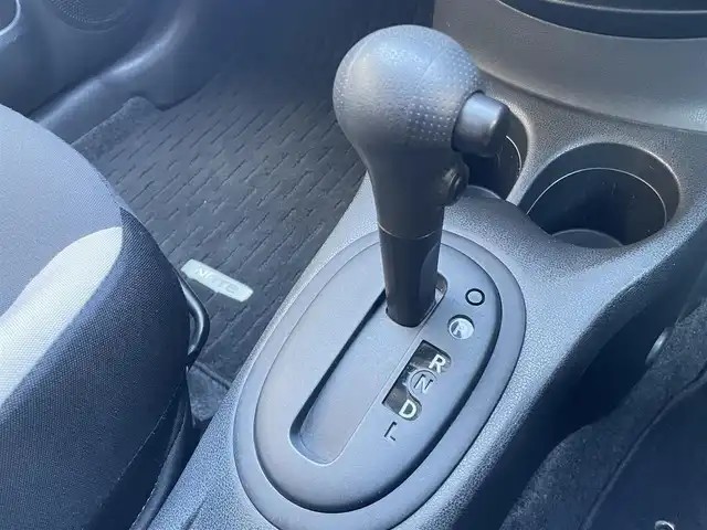 日産 ノート X 神奈川県 2017(平29)年 3.4万km オリーブグリーン 純正ナビ/ＣＤ／Bluetooth/ＡＵＸ　/フルセグＴＶ　/ＥＴＣ　/前後コーナーセンサー　/レーンキープアシスト　/スペアキー　/純正フロアマット　/プッシュスタート　/スマートキー　/取扱説明書　/保証書