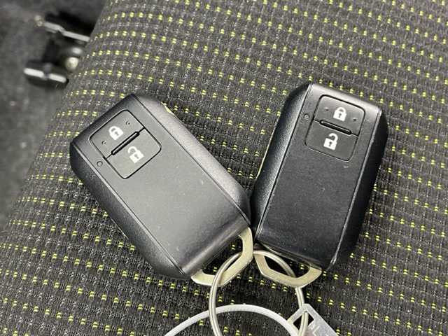 スズキ ジムニー XL 鹿児島県 2019(令1)年 6.6万km キネティックイエロー 5速MT　/リフトアップ（1インチ）/社外サスペンション（純正有り）/社外マフラー　/社外SDナビＣＮ－Ｅ３１０Ｄ　/(BT/CD/DVD/AM/FM)/バックカメラ　/前席シートヒーター　/フロントフォグライト/ドアミラーヒーター　/ＥＴＣ　/純正16インチアルミホイール　/フロアマット　/スマートキー　/スペアキー　/スペアタイヤ　/ダブルサイドカーテンエアＢ