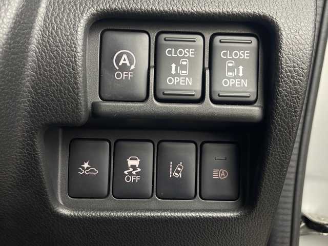 日産 デイズ ルークス ハイウェイスター Gターボ 秋田県 2018(平30)年 6.5万km レモンライム/エアグレー 4WD/エマージェンシーブレーキ　/純正SDナビ　/　　CD/DVD/BT/フルセグTV/アラウンドビューモニター　/両側パワースライドドア　/クルーズコントロール　/LEDオートライト　/ハーフレザーシート　/運転席シートヒーター　/純正15インチアルミホイール　/オートマチックハイビーム/アイドリングストップ/スマートキー/ETC