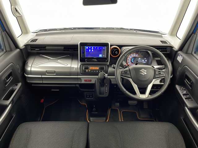 スズキ スペーシア ギア HYBRID XZターボ 宮崎県 2018(平30)年 4.8万km ブリスクブルーメタリック/ガンメタリック2トーンルーフ ツートンカラー/SUZUKI Safety Support/〇デュアルカメラブレーキサポート/〇誤発進抑制機能（前方・後方）/〇後退時ブレーキサポート/〇車線逸脱警報機能/〇車線逸脱抑制機能/〇ふらつき警報機能/〇標識認識機能/〇オートマチックハイビーム/〇コーナーセンサー/純正7インチディスプレイオーディオ（PVH-9300DVSZS）/バックカメラ/両側パワースライドドア/シートヒーター/クルーズコントロール/パドルシフト/アイドリングストップ/ドライブレコーダー/スマートキー×２/