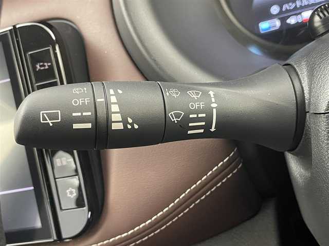 日産 キックス X スタイルエディション 埼玉県 2024(令6)年 0.5万km チタニウムカーキ 純正９インチナビ　プロパイロット　　アラウンドビューモニター　エマージェンシーブレーキ　ステアリングヒーター　シートヒーター　インテリジェントルームミラー　茶黒レザーシート　ＬＥＤヘッドライト