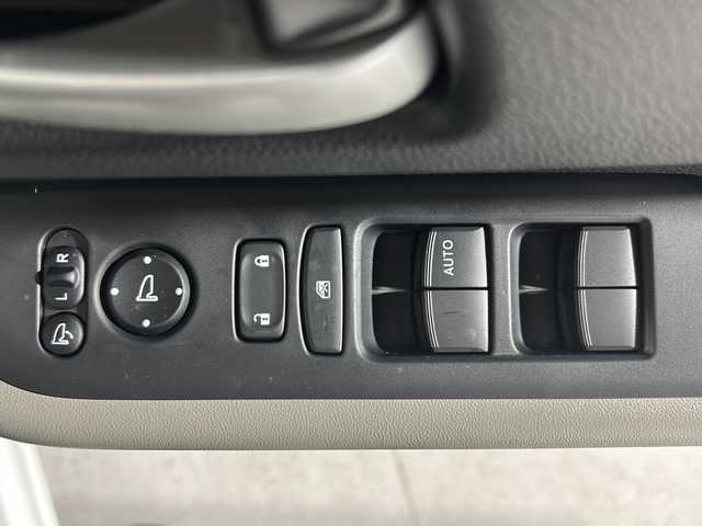 ホンダ フリード AIR 福岡県 2025(令7)年 0.1万km未満 パール ・フルセグTV/・Bカメラ/・AppleCarPlay/・ACC/・androidオート/・ブレーキホールド/・オートマチックハイビーム/・両側パワースライドドア/・Bluetooth/・純正ナビ/・ホンダセンシング