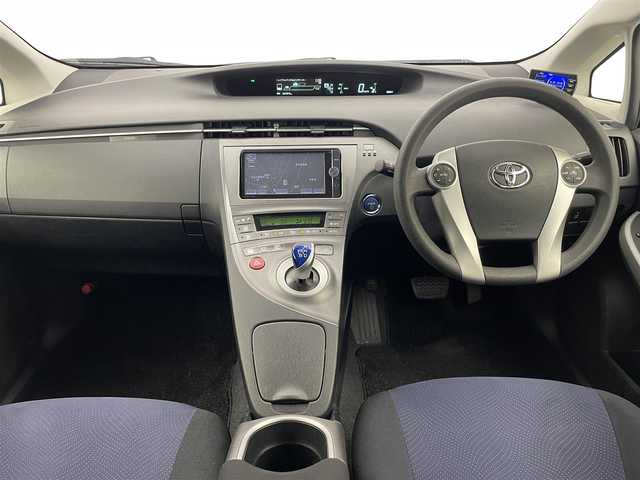トヨタ プリウス S 埼玉県 2012(平24)年 3.7万km シルバーM 純正ナビ バックカメラ ビルトインETC キセノンヘッドライト 地デジフルセグTV オートライト 前方ドライブレコーダー Bluetooth DVD再生 純正アルミホイール 純正フロアマット