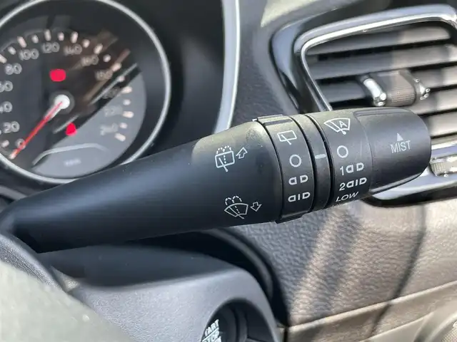 クライスラー・ジープ ジープ コンパス ローンチエディション 石川県 2018(平30)年 6.7万km パール 4WD/純正メモリーナビ/バックカメラ/フルセグTV/USB/AUX/AppleCarPlay/Bluetooth/beatsスピーカー/アダプティブクルーズコントロール/衝突軽減ブレーキ/ブラインドスポットモニター/クリアランスソナー/レーンキープアシスト/電動リアゲート/電動格納ミラー/ミラーヒーター/オートライト/HIDヘッドライト/フォグランプ(フロント)/パワーシート(運転席)/メモリーシート(運転席)/シートヒーター(前席)/黒革シート/ETC/サンルーフ/ドアバイザー