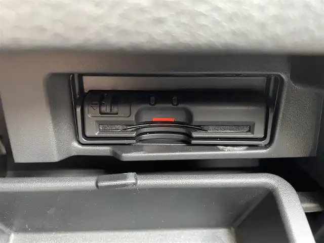 日産 セレナ ライダー 大阪府 2017(平29)年 11.7万km ブリリアントホワイトパール (株)IDOMが運営する【じしゃロン東大阪店】の自社ローン専用車両になりますこちらは現金またはオートローンご利用時の価格です。自社ローンご希望の方は別途その旨お申付け下さい/純正９インチＳＤナビ【MM516D-L】/フリップダウンモニター/両側パワースライドドア/クルーズコントロール/衝突軽減システム/パーキングアシスト/USB充電/LEDヘッドライト/スマートキー/プッシュスタート/ビルトインETC/取説＆保証書