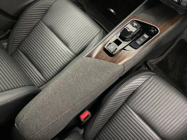 日産 オーラ G レザーエディション 新潟県 2022(令4)年 1.8万km バーガンディー 純正メモリナビ/（BT/FM/AM/フルセグTV）/全周囲カメラ/ステアリングスイッチ/BOSEサウンドスピーカー/デジタルインナーミラー/ブラインドスポットモニター/プロパイロット/置くだけ充電/前方ドライブレコーダー/ウィンカーミラー/電格ミラー/ドアバイザー/ETC2.0/夏タイヤ積載/取扱説明書/保証書