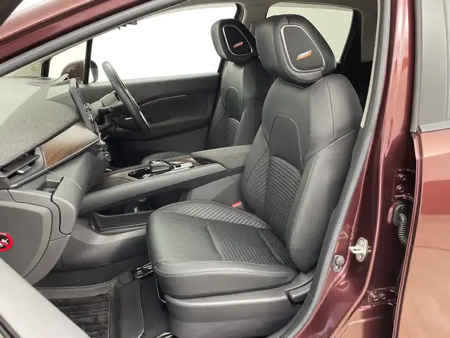 日産 オーラ G レザーエディション 新潟県 2022(令4)年 1.8万km バーガンディー 純正メモリナビ/（BT/FM/AM/フルセグTV）/全周囲カメラ/ステアリングスイッチ/BOSEサウンドスピーカー/デジタルインナーミラー/ブラインドスポットモニター/プロパイロット/置くだけ充電/前方ドライブレコーダー/ウィンカーミラー/電格ミラー/ドアバイザー/ETC2.0/夏タイヤ積載/取扱説明書/保証書