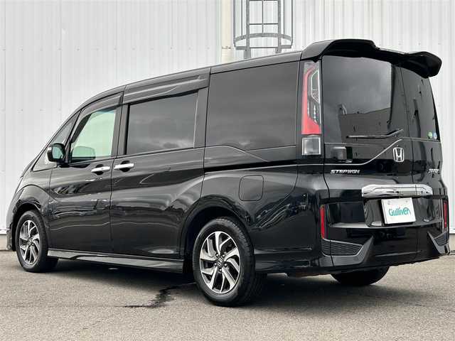 ホンダ ステップワゴン スパーダ 愛媛県 2017(平29)年 6.4万km 黒 純正SDナビ/Bluetooth/USB/HDMI/ワンセグTV/クルーズコントロール/バックカメラ/ETC/純正フロアマット/純正16インチAW/LEDヘッドライト/両側パワスラ/パドルシフト/ETC/アイドリングストップ/横滑り防止機能/カーテンエアバック/プッシュスタート/パワーステアリング/パワーウインドウ