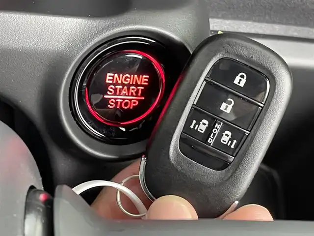 ホンダ Ｎ ＢＯＸ カスタム コーディネートスタイル 群馬県 2024(令6)年 0.3万km プレミアムクリスタルレッドM 純正９インチナビ　バックカメラ　両側パワースライドドア　アダプティブクルーズコントロール　ＬＥＤ　シートヒーター　純正１４インチＡＷ　ステアリングリモコン　ドライブレコーダー　パーキングセンサー　禁煙