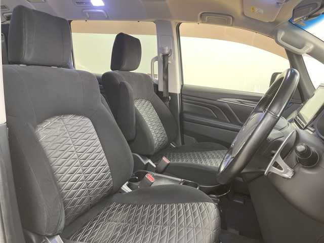 三菱 デリカＤ：５ アーバンギア G 道央・札幌 2019(平31)年 4.8万km ウォームホワイトパール ディーラー10インチナビ/（CD/DVD/BT/フルセグTV）/フリップダウンモニター/全方位カメラ/両側パワースライドドア/レーンキーピングサポート/レーダークルーズコントロール/ETC/LEDヘッドライト/AUTOライト/スマートキー/スペアキー