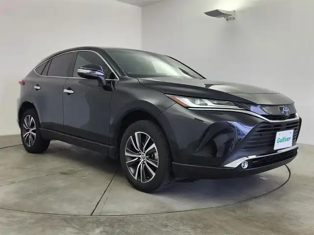 トヨタ ハリアー ハイブリッド G 愛知県 2023(令5)年 4.2万km プレシャスブラックパール トヨタセーフティセンス/　　・プリクラッシュセーフティ/　　・レーンディバーチャーアラート/　　・レーントレーシングアシスト/　　・レーダークルーズコントロール/　　・オートマチックハイビーム/置くだけ充電/デジタルインナーミラー/純正12.3型ナビ/　　・CD/DVD/BT/フルセグ/バックカメラ/ビルトインETC2.0/革巻きステアリング/ステアリングリモコン/ハーフレザーシート/パワーシート（D席）/パワーバックドア/純正LEDヘッドライト/フォグランプ/純正18インチアルミホイール