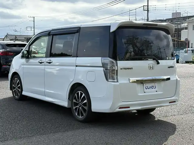 ホンダ ステップワゴン スパーダ Z クールスピリット 埼玉県 2012(平24)年 10.7万km ホワイトオーキッドパール (株)IDOMが運営する【じしゃロン鳩ヶ谷店】の自社ローン専用車両になりますこちらは現金またはオートローンご利用時の価格です。自社ローンご希望の方は別途その旨お申付け下さい/登録時106449km/ハーフレザーシート/両側パワースライドドア/ETC/純正HIDヘッドライト/フォグランプ/１７インチAW/クルーズコントロール/パドルシフト/革巻ステアリング/電動格納機能付きウインカーミラー/ドアバイザー/純正フロアマット/取扱説明書