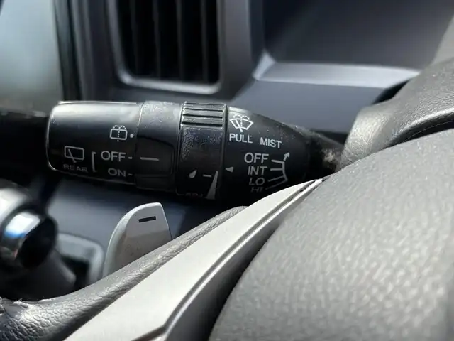 ホンダ ステップワゴン スパーダ Z クールスピリット 埼玉県 2012(平24)年 10.7万km ホワイトオーキッドパール (株)IDOMが運営する【じしゃロン鳩ヶ谷店】の自社ローン専用車両になりますこちらは現金またはオートローンご利用時の価格です。自社ローンご希望の方は別途その旨お申付け下さい/登録時106449km/ハーフレザーシート/両側パワースライドドア/ETC/純正HIDヘッドライト/フォグランプ/１７インチAW/クルーズコントロール/パドルシフト/革巻ステアリング/電動格納機能付きウインカーミラー/ドアバイザー/純正フロアマット/取扱説明書