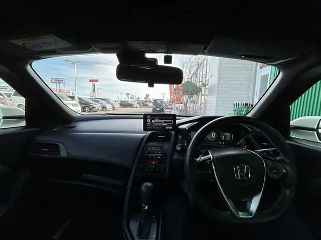 ホンダ Ｓ６６０ α 宮城県 2016(平28)年 4万km プレミアムスターホワイトパール センターディスプレイ/・6.1インチワイドディスプレイ/・Bluetooth/・HDMI/シティブレーキアクティブシステム/＝＝＝/革巻きステアリング/ステアリングスイッチ/パドルシフト/クルーズコントロール/ハーフレザーシート/LEDヘッドランプ/オートライト/スマートキー＆プッシュスタート/純正15インチAW（フロント）/純正16インチAW（リア）/純正フロアマット/Wエアバッグ