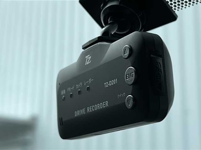 トヨタ ヴォクシー ハイブリッド ZS 煌Ⅱ 三重県 2020(令2)年 2.5万km ブラック 純正10型ナビ /バックカメラ /両側パワースライドドア/ビルトインETC2.0 /GPSレーダー探知機(TZ-R203L) /スペアキー /前席シートヒーター /コーナーセンサー /前後ドライブレコーダー/クルーズコントロール/レーンキープアシスト/衝突軽減ブレーキ/LEDヘッドライト/オートハイビーム /オートライト/革巻きステアリング/ステアリングスイッチ/リヤサンシェード/純正フロアマット /禁煙車