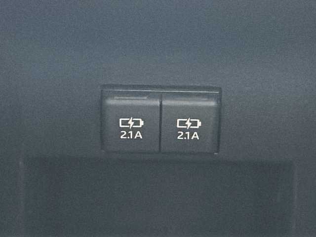 トヨタ ヴォクシー ハイブリッド ZS 煌Ⅱ 三重県 2020(令2)年 2.5万km ブラック 純正10型ナビ /バックカメラ /両側パワースライドドア/ビルトインETC2.0 /GPSレーダー探知機(TZ-R203L) /スペアキー /前席シートヒーター /コーナーセンサー /前後ドライブレコーダー/クルーズコントロール/レーンキープアシスト/衝突軽減ブレーキ/LEDヘッドライト/オートハイビーム /オートライト/革巻きステアリング/ステアリングスイッチ/リヤサンシェード/純正フロアマット /禁煙車