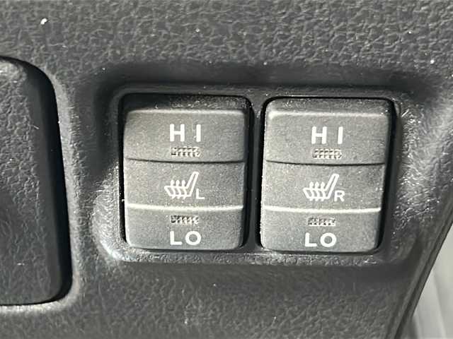 トヨタ ヴォクシー ハイブリッド ZS 煌Ⅱ 三重県 2020(令2)年 2.5万km ブラック 純正10型ナビ /バックカメラ /両側パワースライドドア/ビルトインETC2.0 /GPSレーダー探知機(TZ-R203L) /スペアキー /前席シートヒーター /コーナーセンサー /前後ドライブレコーダー/クルーズコントロール/レーンキープアシスト/衝突軽減ブレーキ/LEDヘッドライト/オートハイビーム /オートライト/革巻きステアリング/ステアリングスイッチ/リヤサンシェード/純正フロアマット /禁煙車