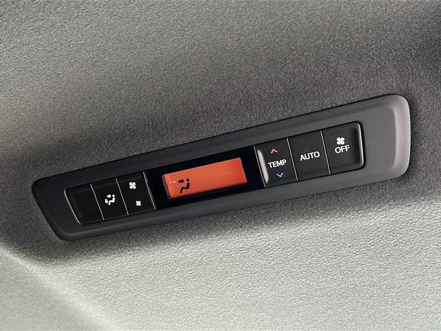 トヨタ ヴォクシー ハイブリッド ZS 煌Ⅱ 三重県 2020(令2)年 2.5万km ブラック 純正10型ナビ /バックカメラ /両側パワースライドドア/ビルトインETC2.0 /GPSレーダー探知機(TZ-R203L) /スペアキー /前席シートヒーター /コーナーセンサー /前後ドライブレコーダー/クルーズコントロール/レーンキープアシスト/衝突軽減ブレーキ/LEDヘッドライト/オートハイビーム /オートライト/革巻きステアリング/ステアリングスイッチ/リヤサンシェード/純正フロアマット /禁煙車