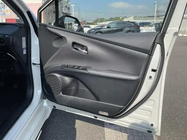 トヨタ プリウス ＰＨＶ S ナビパッケージ 山口県 2017(平29)年 6.2万km ホワイトパールクリスタルシャイン モデリスタエアロ/モデリスタ17インチアルミホイール/純正メーカーナビ/Bluetooth/フルセグTV（走行中視聴不可）/バックカメラ/前方ドライブレコーダー/スマートキー/プッシュスタート/トヨタセーフティセンス/レーダークルーズコントロール/オートマチックハイビーム/LEDヘッドライト/LEDフォグライト/オートライト/前席シートヒーター/ステアリングスイッチ/100V電源/ビルトインETC2.0/保証書・取説/スペアキー1個