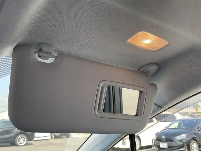 トヨタ プリウス ＰＨＶ S ナビパッケージ 山口県 2017(平29)年 6.2万km ホワイトパールクリスタルシャイン モデリスタエアロ/モデリスタ17インチアルミホイール/純正メーカーナビ/Bluetooth/フルセグTV（走行中視聴不可）/バックカメラ/前方ドライブレコーダー/スマートキー/プッシュスタート/トヨタセーフティセンス/レーダークルーズコントロール/オートマチックハイビーム/LEDヘッドライト/LEDフォグライト/オートライト/前席シートヒーター/ステアリングスイッチ/100V電源/ビルトインETC2.0/保証書・取説/スペアキー1個