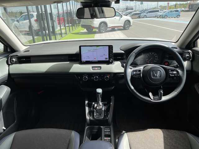 ホンダ ヴェゼル ハイブリッド e:HEV X HuNTパッケージ 愛知県 2024(令6)年 1.1万km プラチナホワイトパール 純正9型ナビ/レーダークルーズコントロール/バックカメラ/コーナーセンサー/純正アルミホイール/ルーフレール/LEDヘッドライト/パドルシフト/オートマチックハイビーム/ETC/衝突軽減システム/フルセグ/CD DVD/Bluetooth/ステアリングスイッチ/スマートキー