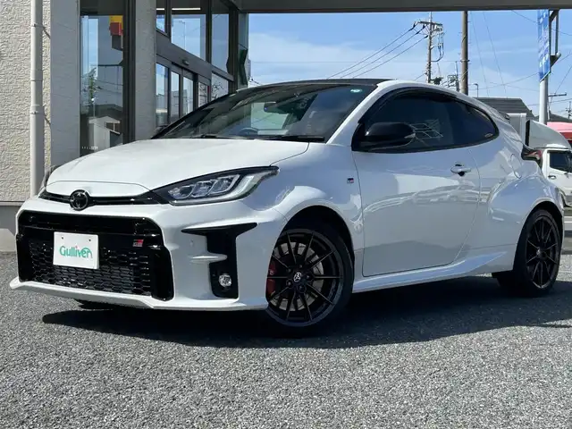 トヨタ ＧＲヤリス RZ ハイパフォーマンス 埼玉県 2021(令3)年 1.2万km プラチナホワイトパールマイカ ・ディーラー記録R4：5：6年　/・JBLサウンド/・トルセンLSD/・４WD/・6速マニュアル/・セーフティーセンス　/・レーダークルーズコントロール　/・BSM　/・LTA　/・HUD　/・RSA　/・PCS　/・RCTA　/・ディスプレイオーディオナビ　/・バックカメラ　/・ドライブレコーダー/・ＥＴＣ２．０/・カーボン調ルーフ/・ブレンボキャリパー/オートハイビーム/・オートライト/・LEDヘットライト/・LEDフォグライト/・ステアリングヒーター/・アイドリングストップ/・黒ハーフレザープレミアムスポーツシート/・シートヒーター/・スマートキー×２/・プッシュスタート/・保証書/・取説
