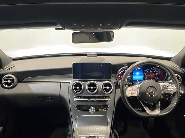 メルセデス・ベンツ Ｃ２２０ｄ ステーションワゴン アバンギャルドAMGライン 新潟県 2018(平30)年 5.2万km ポーラホワイト オプション/パノラミックスライディングルーフ/レーダーセーフティパッケージ/・アクティブレーンキープアシスト/・アクティブブラインドスポットアシスト/・ステアリングパイロット/主要装備/純正HDDナビ/・CD/DVD/・Bluetooth/・USB/・フルセグTV)/本革シート/シートヒーター/パワーバックドア/クルーズコントロール＆可変スピードリミッター/パーキングアシスト/バックカメラ/ETC