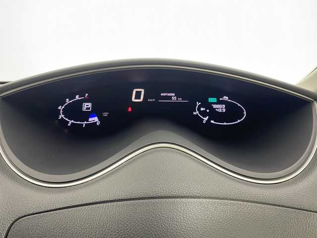 日産 セレナ HWS S HV Vセレ +SeftyⅡ 新潟県 2016(平28)年 7.9万km ブリリアントホワイトパール 　純正ナビ/　フルセグテレビ/Bluetooth/　バックカメラ/　フリップダウンモニター/　ウィンカーミラー/　クルーズコントロール/　ドアバイザー/　プッシュスタート/　両側パワースライドドア/　ETC/　LEDヘッドライト/　オートライト