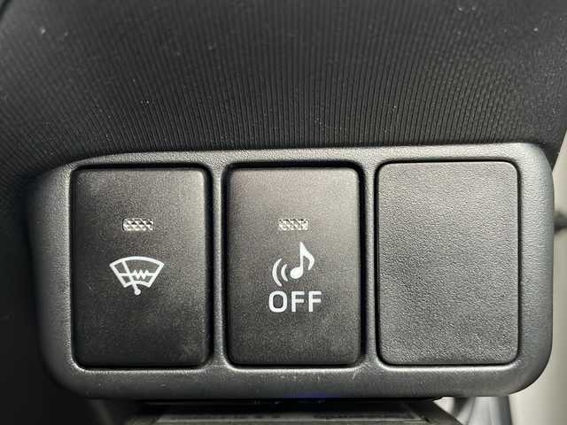 トヨタ アクア S 青森県 2013(平25)年 8.8万km ライムホワイトパールクリスタルシャイン 寒冷地仕様/ワンオーナー/社外SDナビ・ワンセグTV/CD・DVD・SD/バックカメラ/ワイパーデアイサー/ETC/スマートキー/プッシュスタート/オートライト/LEDヘッドライト/フォグランプ/社外15インチアルミ