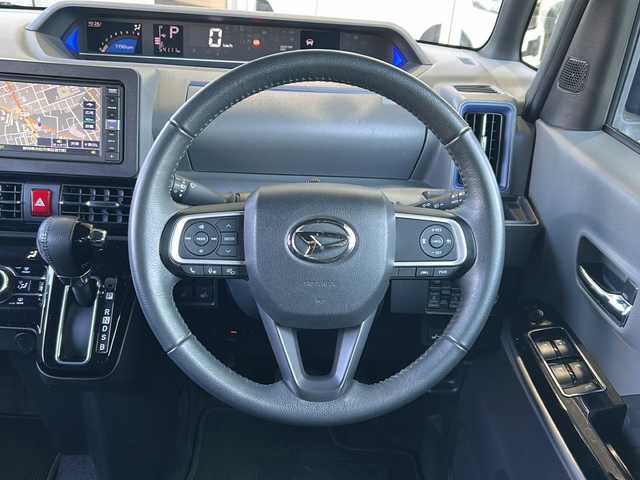 ダイハツ タント カスタム RS 静岡県 2019(令1)年 5.5万km ブラックマイカメタリック 【安全装備】/スマートアシスト/衝突回避・軽減ブレーキ機能 /（車速約4km/hから80km/h間時警報アラーム喚起作動/（前車相対速度約30km/h未満時衝突回避機能作動）/（前車相対速度約30km/hから80km/h時衝突軽減ブレーキ作動）/（対歩行者：車速約30km/h未満時回避機能作動、50km/h未満時軽減機能作動）/オートハイビーム（作動車速：約25km/h以上時）/誤発進抑制機能（障害物検知範囲前方4m以内・後方3m以内）/車線逸脱警報＆逸脱抑制制御（作動車速：約60km/h以上時）/先行車発進お知らせ機能/進入禁止標識認識機能/【主要装備】/純正ナビ　/フルセグテレビ　/アラウンドビューモニター　/ＥＴＣ　/両側パワースライドドア　/前席シートヒーター　/ハーフレザーシート　/スマートキー　/プッシュスタート　/ＬＥＤ　/後席モニター　/アイドリングストップ