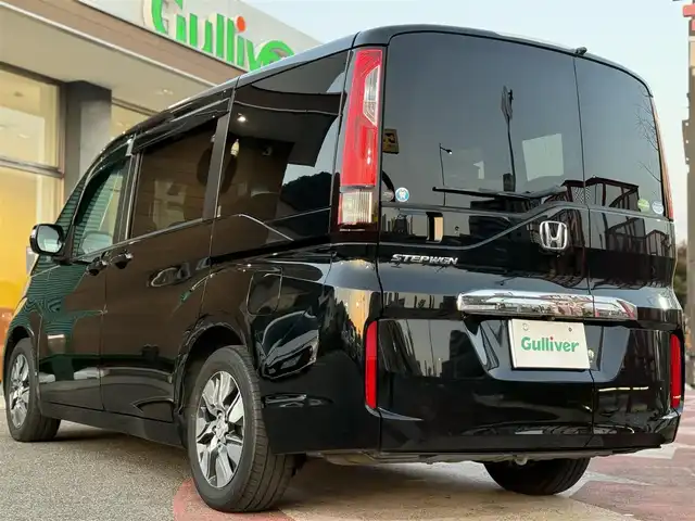 ホンダ ステップワゴン G EX ホンダセンシング 香川県 2018(平30)年 7.8万km クリスタルブラックパール ワンオーナー/純正9インチメモリナビ/フルセグ/CD/DVD/Bluetooth/USB/HondaSENSING/・CMBS（衝突被害軽減ブレーキシステム）/・ACC（アダプティブクルーズコントロール）/・LKAS（車線維持支援システム）/・マルチビューカメラシステム/・LEDオートハイビーム/両側パワースライドドア/3列シート/トリプルゾーンエアコン/前席シートヒーター/シートバックテーブル/ウォークスルー/純正16インチアルミ/純正フロアマット/アイドリングストップ/ETC/プッシュスタート/スマートキー/スペアキー