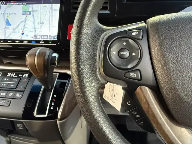 ホンダ ステップワゴン G EX ホンダセンシング 香川県 2018(平30)年 7.8万km クリスタルブラックパール ワンオーナー/純正9インチメモリナビ/フルセグ/CD/DVD/Bluetooth/USB/HondaSENSING/・CMBS（衝突被害軽減ブレーキシステム）/・ACC（アダプティブクルーズコントロール）/・LKAS（車線維持支援システム）/・マルチビューカメラシステム/・LEDオートハイビーム/両側パワースライドドア/3列シート/トリプルゾーンエアコン/前席シートヒーター/シートバックテーブル/ウォークスルー/純正16インチアルミ/純正フロアマット/アイドリングストップ/ETC/プッシュスタート/スマートキー/スペアキー