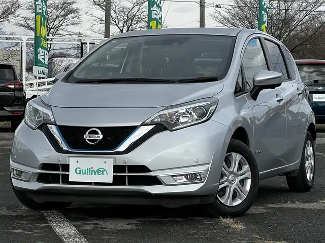 日産 ノート e－パワー B FOUR 道央・札幌 2020(令2)年 2.5万km ブリリアントシルバー ４WD/ワンオーナー/社外オーディオ/AM/FM/CD/衝突被害軽減ブレーキ/レーンキープアシスト/クリアランスソナー/バックカメラ/サイドカメラ/フロントカメラ/全方位カメラ/アラウンドビューモニター/ETC/DRIVEMODE/デジタルインナーミラー/アイドリングストップ/プッシュスタート/ハロゲンヘッドライト/オートライト/フォグランプ/ヘッドライトレベライザー/電動格納ミラー/ウィンカーミラー/社外フロアマット