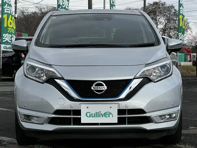 日産 ノート e－パワー B FOUR 道央・札幌 2020(令2)年 2.5万km ブリリアントシルバー ４WD/ワンオーナー/社外オーディオ/AM/FM/CD/衝突被害軽減ブレーキ/レーンキープアシスト/クリアランスソナー/バックカメラ/サイドカメラ/フロントカメラ/全方位カメラ/アラウンドビューモニター/ETC/DRIVEMODE/デジタルインナーミラー/アイドリングストップ/プッシュスタート/ハロゲンヘッドライト/オートライト/フォグランプ/ヘッドライトレベライザー/電動格納ミラー/ウィンカーミラー/社外フロアマット