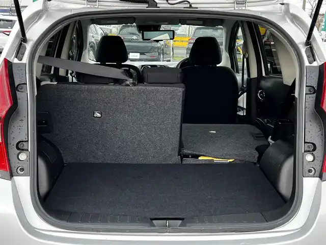 日産 ノート e－パワー B FOUR 道央・札幌 2020(令2)年 2.5万km ブリリアントシルバー ４WD/ワンオーナー/社外オーディオ/AM/FM/CD/衝突被害軽減ブレーキ/レーンキープアシスト/クリアランスソナー/バックカメラ/サイドカメラ/フロントカメラ/全方位カメラ/アラウンドビューモニター/ETC/DRIVEMODE/デジタルインナーミラー/アイドリングストップ/プッシュスタート/ハロゲンヘッドライト/オートライト/フォグランプ/ヘッドライトレベライザー/電動格納ミラー/ウィンカーミラー/社外フロアマット