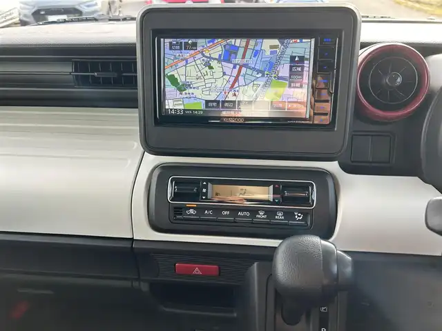 スズキ スペーシア HYBRID G 福岡県 2023(令5)年 3.2万km シフォンアイボリーM ETC/Bluetooth接続/エンジンスタートボタン/スマートキー/車外バックカメラ/後方コーナーセンサー/オートライト/盗難防止装置/レーンキープアシスト/横滑り防止装置