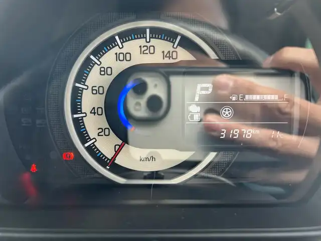 スズキ スペーシア HYBRID G 福岡県 2023(令5)年 3.2万km シフォンアイボリーM ETC/Bluetooth接続/エンジンスタートボタン/スマートキー/車外バックカメラ/後方コーナーセンサー/オートライト/盗難防止装置/レーンキープアシスト/横滑り防止装置