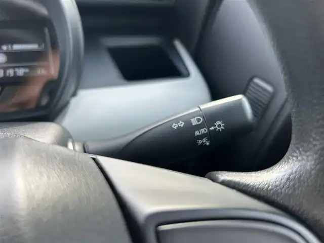 スズキ スペーシア HYBRID G 福岡県 2023(令5)年 3.2万km シフォンアイボリーM ETC/Bluetooth接続/エンジンスタートボタン/スマートキー/車外バックカメラ/後方コーナーセンサー/オートライト/盗難防止装置/レーンキープアシスト/横滑り防止装置