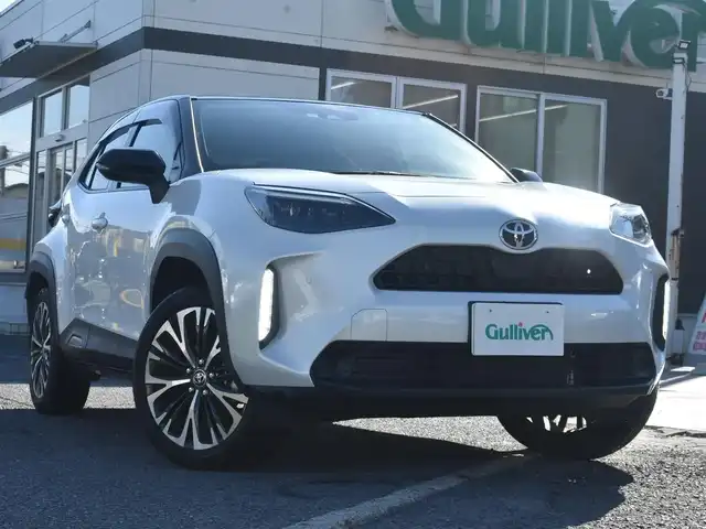 トヨタ ヤリスクロス Z 神奈川県 2023(令5)年 1.5万km ブラックマイカ/プラチナホワイトパールマイカ ワンオーナー/ツートンカラー/ハンズフリーパワーバックドア/セーフティセンス（衝突回避支援パッケージ）/：先行車発進告知機能/：セカンダリーコリジョンブレーキ/：パーキングサポートブレーキ（前後方静止物）/フルLEDヘッドライト/：フルLEDターンランプ/：ステアリングヒーター/オートエアコン（ナノイーX）/8インチディスプレイオーディオ/：ナビゲーション/：Bluetoothオーディオ/：バックカメラ/純正18インチアルミホイール/ドライブレコーダー付自動防眩インナーミラー/タイプC充電用端子/ビルトインETC2.0/純正フロアマット/：ドアバイザー/ーーーーーーーーーーーーーーーーーーーーーーーーーー/保証書/取扱説明書/ナビ取説/スペアスマートキー×1本