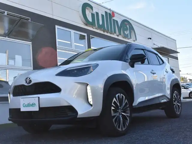 トヨタ ヤリスクロス Z 神奈川県 2023(令5)年 1.5万km ブラックマイカ/プラチナホワイトパールマイカ ワンオーナー/ツートンカラー/ハンズフリーパワーバックドア/セーフティセンス（衝突回避支援パッケージ）/：先行車発進告知機能/：セカンダリーコリジョンブレーキ/：パーキングサポートブレーキ（前後方静止物）/フルLEDヘッドライト/：フルLEDターンランプ/：ステアリングヒーター/オートエアコン（ナノイーX）/8インチディスプレイオーディオ/：ナビゲーション/：Bluetoothオーディオ/：バックカメラ/純正18インチアルミホイール/ドライブレコーダー付自動防眩インナーミラー/タイプC充電用端子/ビルトインETC2.0/純正フロアマット/：ドアバイザー/ーーーーーーーーーーーーーーーーーーーーーーーーーー/保証書/取扱説明書/ナビ取説/スペアスマートキー×1本