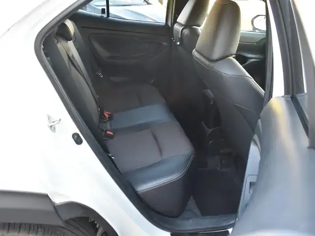 トヨタ ヤリスクロス Z 神奈川県 2023(令5)年 1.5万km ブラックマイカ/プラチナホワイトパールマイカ ワンオーナー/ツートンカラー/ハンズフリーパワーバックドア/セーフティセンス（衝突回避支援パッケージ）/：先行車発進告知機能/：セカンダリーコリジョンブレーキ/：パーキングサポートブレーキ（前後方静止物）/フルLEDヘッドライト/：フルLEDターンランプ/：ステアリングヒーター/オートエアコン（ナノイーX）/8インチディスプレイオーディオ/：ナビゲーション/：Bluetoothオーディオ/：バックカメラ/純正18インチアルミホイール/ドライブレコーダー付自動防眩インナーミラー/タイプC充電用端子/ビルトインETC2.0/純正フロアマット/：ドアバイザー/ーーーーーーーーーーーーーーーーーーーーーーーーーー/保証書/取扱説明書/ナビ取説/スペアスマートキー×1本