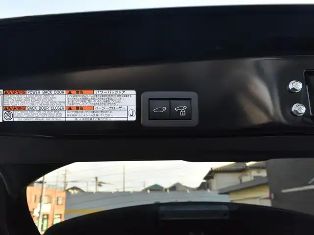 トヨタ ヤリスクロス Z 神奈川県 2023(令5)年 1.5万km ブラックマイカ/プラチナホワイトパールマイカ ワンオーナー/ツートンカラー/ハンズフリーパワーバックドア/セーフティセンス（衝突回避支援パッケージ）/：先行車発進告知機能/：セカンダリーコリジョンブレーキ/：パーキングサポートブレーキ（前後方静止物）/フルLEDヘッドライト/：フルLEDターンランプ/：ステアリングヒーター/オートエアコン（ナノイーX）/8インチディスプレイオーディオ/：ナビゲーション/：Bluetoothオーディオ/：バックカメラ/純正18インチアルミホイール/ドライブレコーダー付自動防眩インナーミラー/タイプC充電用端子/ビルトインETC2.0/純正フロアマット/：ドアバイザー/ーーーーーーーーーーーーーーーーーーーーーーーーーー/保証書/取扱説明書/ナビ取説/スペアスマートキー×1本