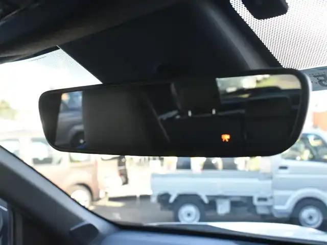 トヨタ ヤリスクロス Z 神奈川県 2023(令5)年 1.5万km ブラックマイカ/プラチナホワイトパールマイカ ワンオーナー/ツートンカラー/ハンズフリーパワーバックドア/セーフティセンス（衝突回避支援パッケージ）/：先行車発進告知機能/：セカンダリーコリジョンブレーキ/：パーキングサポートブレーキ（前後方静止物）/フルLEDヘッドライト/：フルLEDターンランプ/：ステアリングヒーター/オートエアコン（ナノイーX）/8インチディスプレイオーディオ/：ナビゲーション/：Bluetoothオーディオ/：バックカメラ/純正18インチアルミホイール/ドライブレコーダー付自動防眩インナーミラー/タイプC充電用端子/ビルトインETC2.0/純正フロアマット/：ドアバイザー/ーーーーーーーーーーーーーーーーーーーーーーーーーー/保証書/取扱説明書/ナビ取説/スペアスマートキー×1本