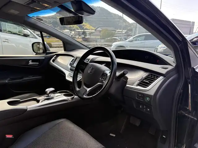 ホンダ ジェイド ハイブリッド X 高知県 2015(平27)年 11.1万km クリスタルブラックパール (株)IDOMが運営する【じしゃロン高知店】の自社ローン対象車両になります。こちらは現金ご利用時の価格です。自社ローンご希望の方は別途その旨お申付け下さい。/純正ナビ　バックカメラ　ホンダセンシング　スマートキー　ハーフレザーシート　クルーズコントロール　ハーフレザーシート　フロアマット　ドアバイザー