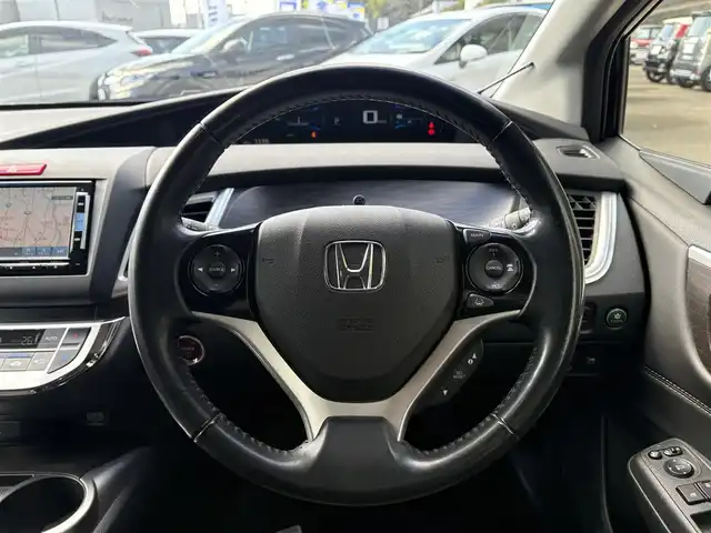 ホンダ ジェイド ハイブリッド X 高知県 2015(平27)年 11.1万km クリスタルブラックパール (株)IDOMが運営する【じしゃロン高知店】の自社ローン対象車両になります。こちらは現金ご利用時の価格です。自社ローンご希望の方は別途その旨お申付け下さい。/純正ナビ　バックカメラ　ホンダセンシング　スマートキー　ハーフレザーシート　クルーズコントロール　ハーフレザーシート　フロアマット　ドアバイザー