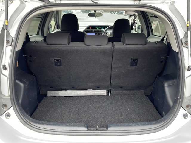 トヨタ アクア S 島根県 2012(平24)年 17.7万km シルバーM 純正ナビ（NSZT-W62G）/Bluetooth接続/バックカメラ/ETC/横滑り防止装置/純正フロアマット