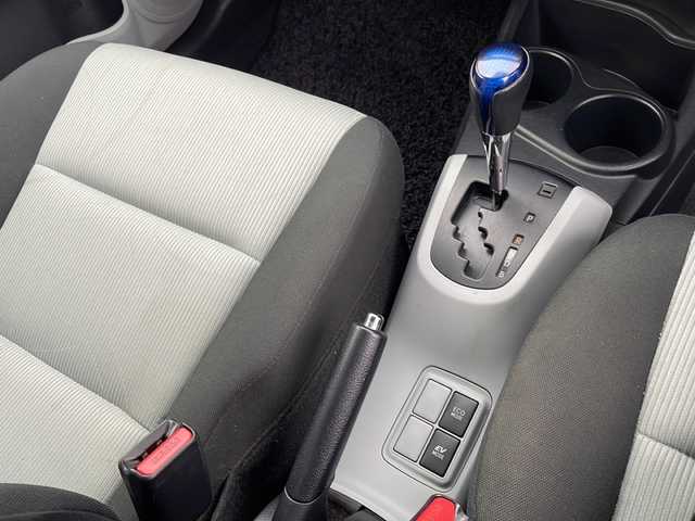 トヨタ アクア S 島根県 2012(平24)年 17.7万km シルバーM 純正ナビ（NSZT-W62G）/Bluetooth接続/バックカメラ/ETC/横滑り防止装置/純正フロアマット