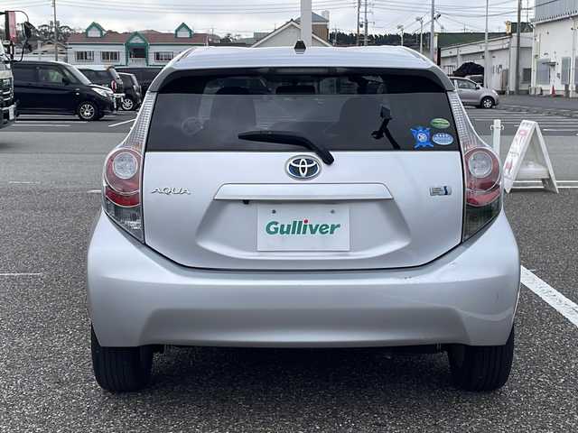 トヨタ アクア S 島根県 2012(平24)年 17.7万km シルバーM 純正ナビ（NSZT-W62G）/Bluetooth接続/バックカメラ/ETC/横滑り防止装置/純正フロアマット