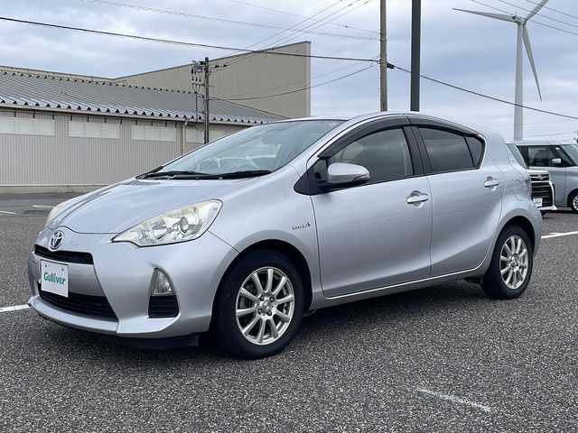 トヨタ アクア S 島根県 2012(平24)年 17.7万km シルバーM 純正ナビ（NSZT-W62G）/Bluetooth接続/バックカメラ/ETC/横滑り防止装置/純正フロアマット